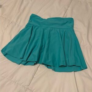Old Navy teal workout skirt, KIDS XL, fits Small adult.